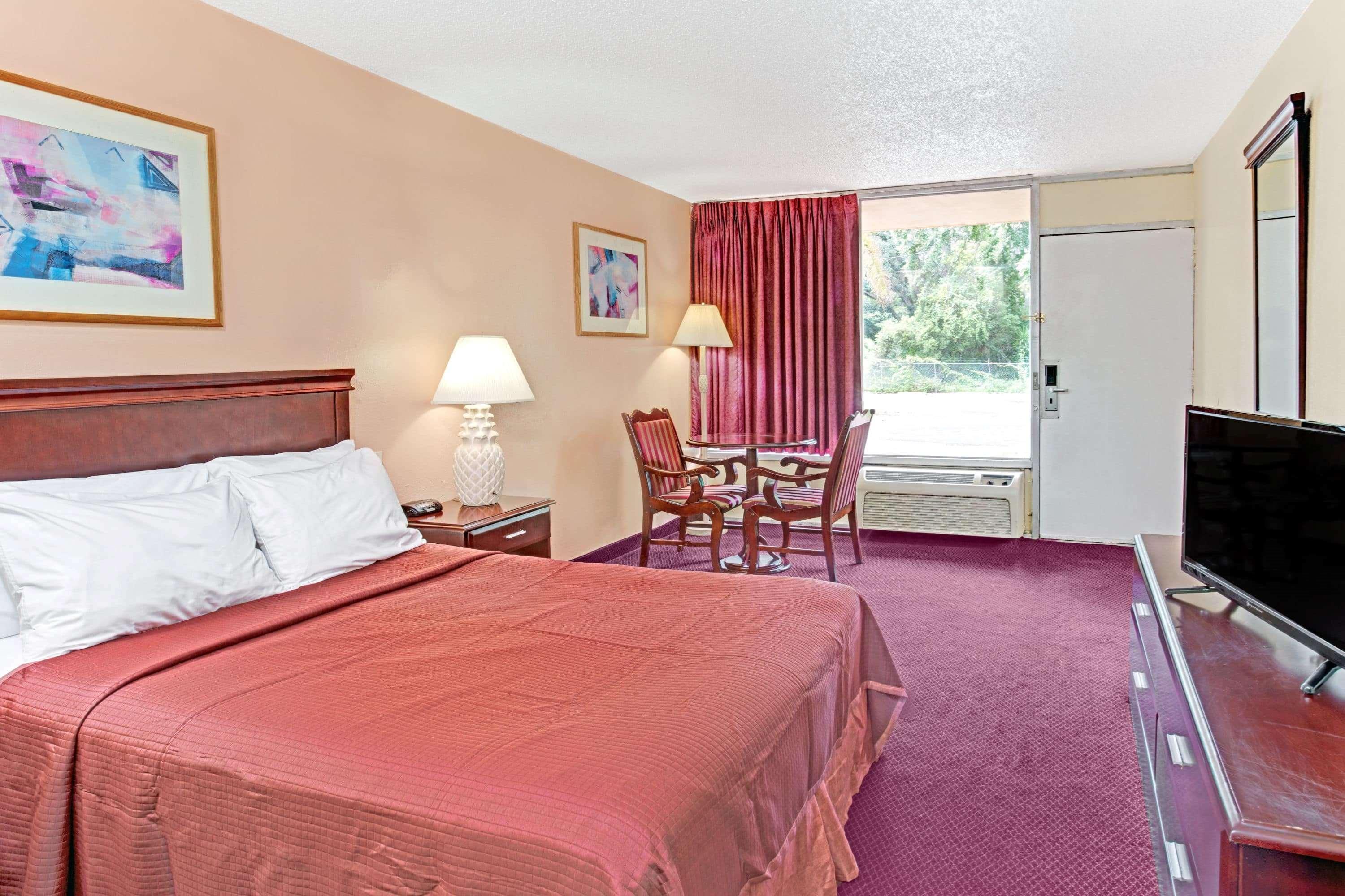 Howard Johnson By Wyndham Tropical Palms Kissimmee Exterior foto